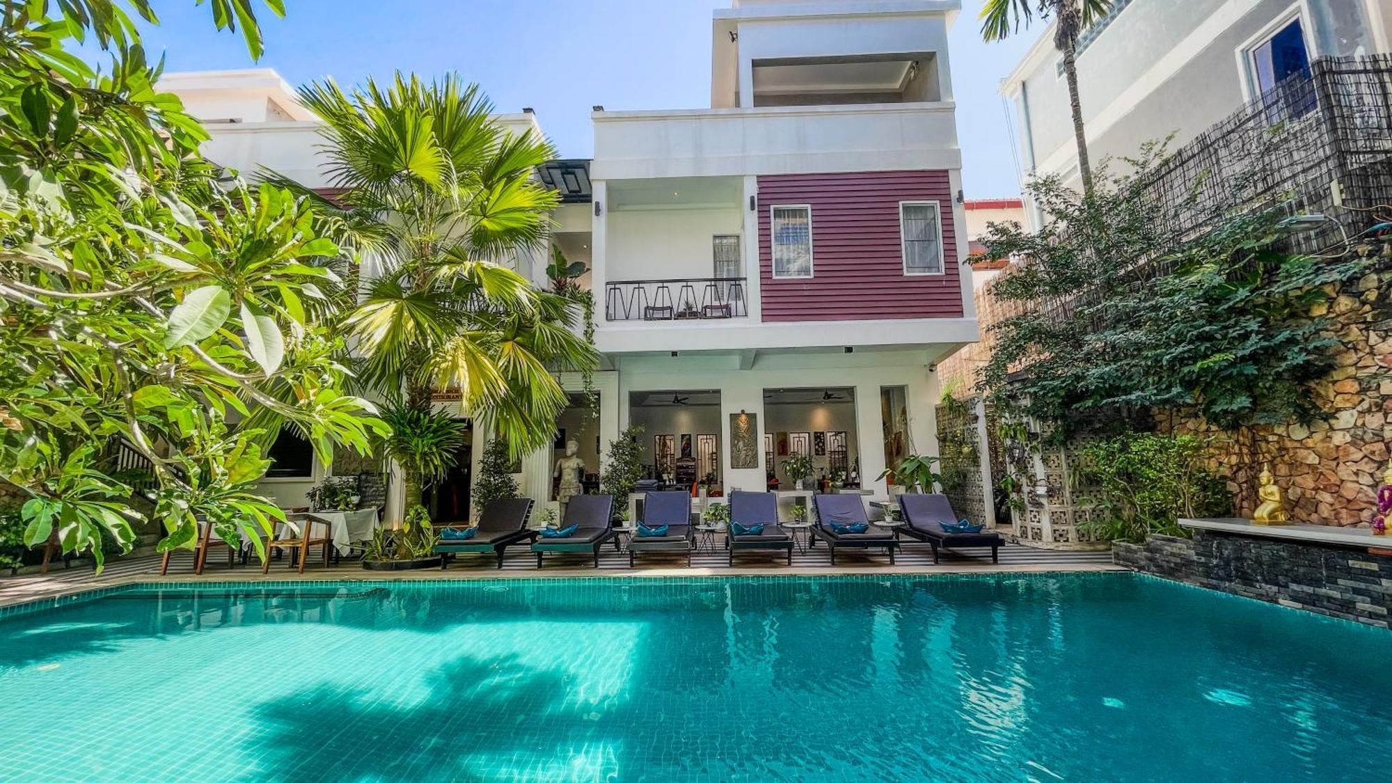 Отель Boutique Indochine D'Angkor Сиемрип Экстерьер фото