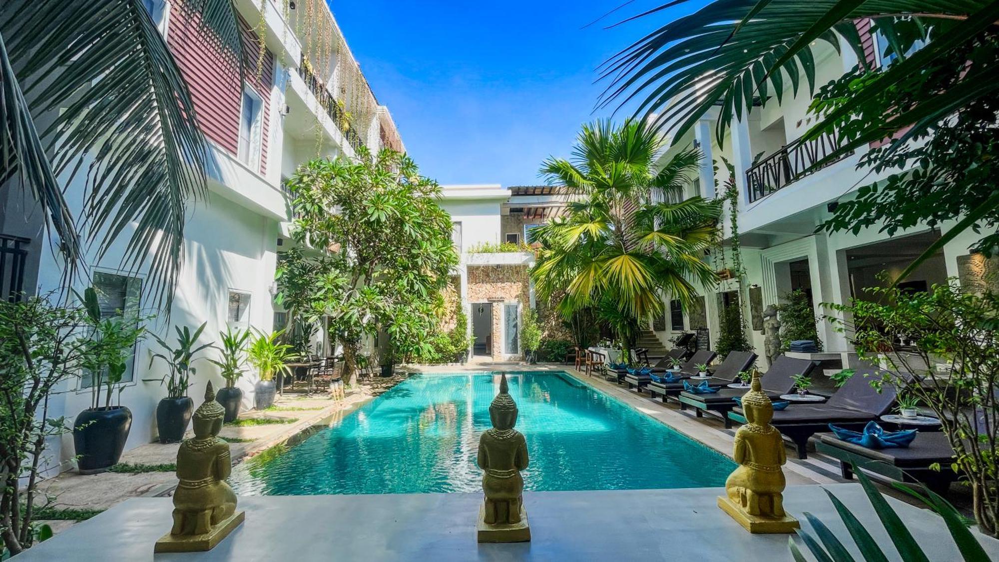 Отель Boutique Indochine D'Angkor Сиемрип Экстерьер фото